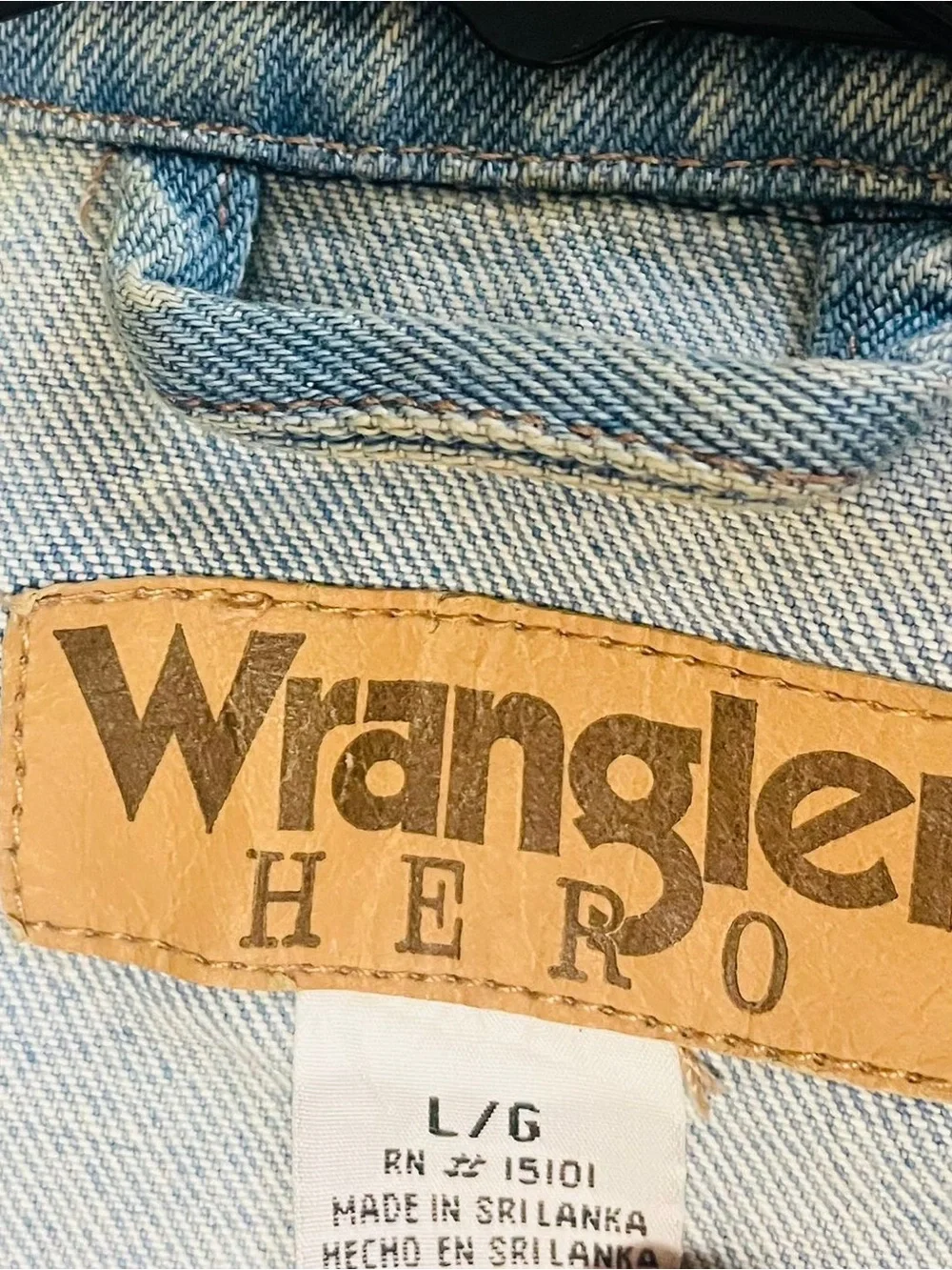 Wrangler Light Blue Denim Jacket with stitched Patch - Picture 3 of 4